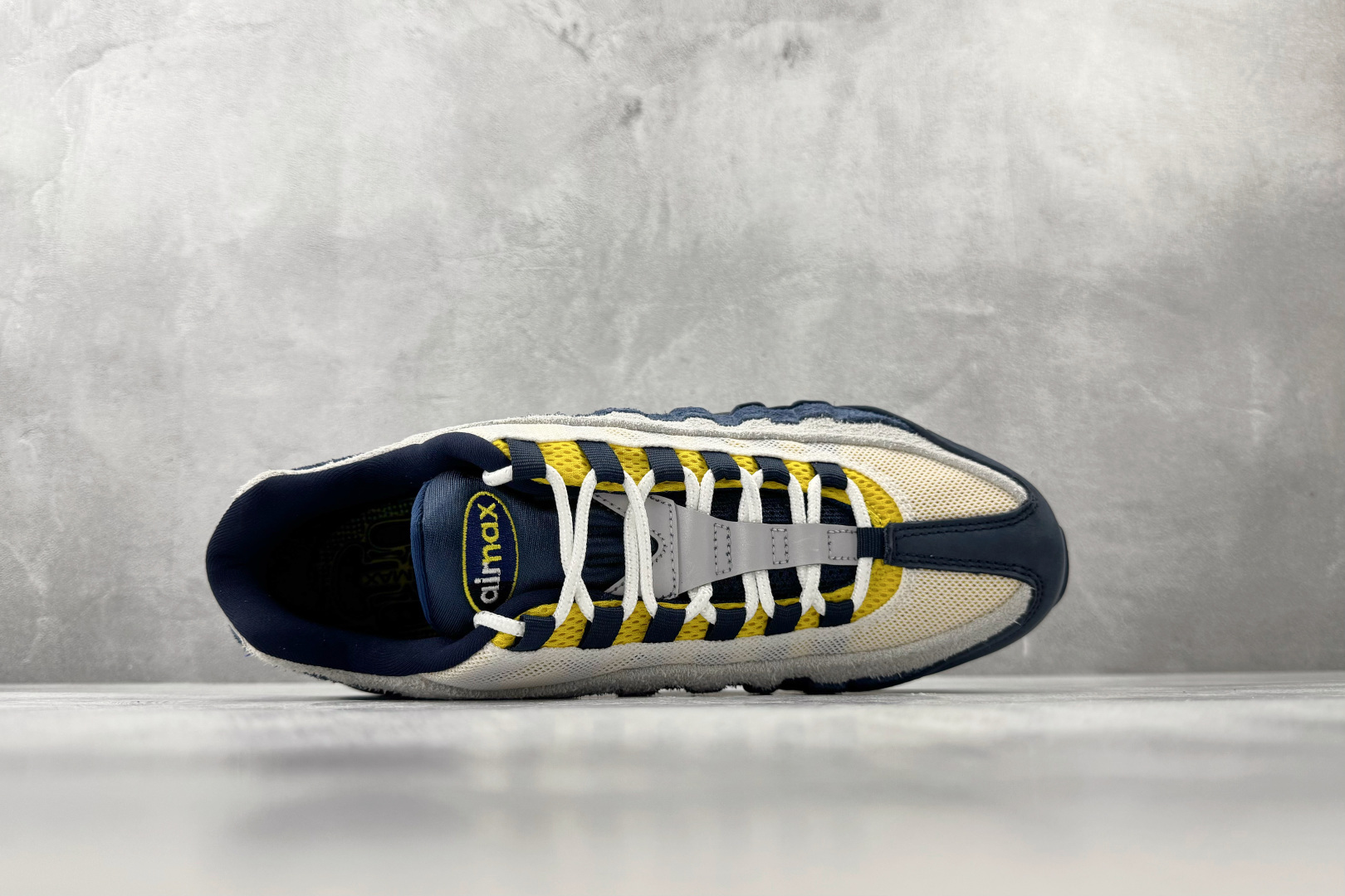 380 顶级完美复刻 Eric Koston x Nike Air Max 95 ”Obsidian and Speed Yellow” 蓝白 HQ8492-400