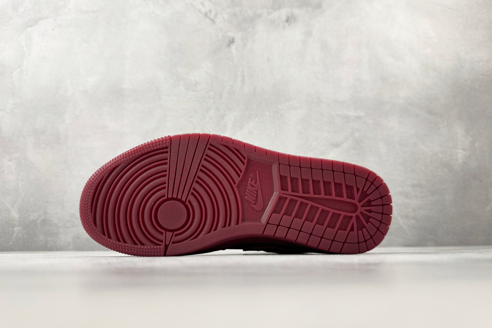 Jordan Air Jordan 1 SE Valentine's Day情人节限定 口红印花 红色 IB7012-600-High Quatity Cheap Brand wholesale wholesaler seller Clothes Bags handbags Sneakers Top Fashion Clothing Shoes from China Factory Chinese suppliers best Quality Beautiful Price Jordan Air Jordan 1 SE Valentine's Day情人节限定 口红印花 红色 IB7012-600