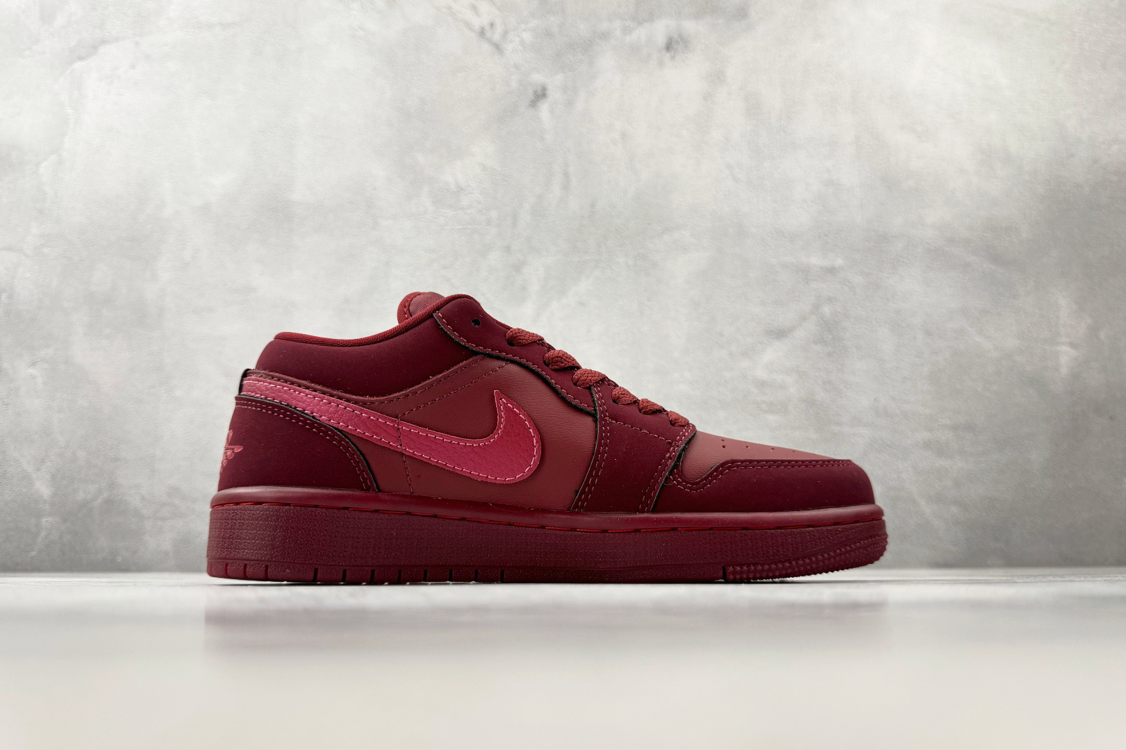 Jordan Air Jordan 1 SE Valentine's Day情人节限定 口红印花 红色 IB7012-600-High Quatity Cheap Brand wholesale wholesaler seller Clothes Bags handbags Sneakers Top Fashion Clothing Shoes from China Factory Chinese suppliers best Quality Beautiful Price Jordan Air Jordan 1 SE Valentine's Day情人节限定 口红印花 红色 IB7012-600