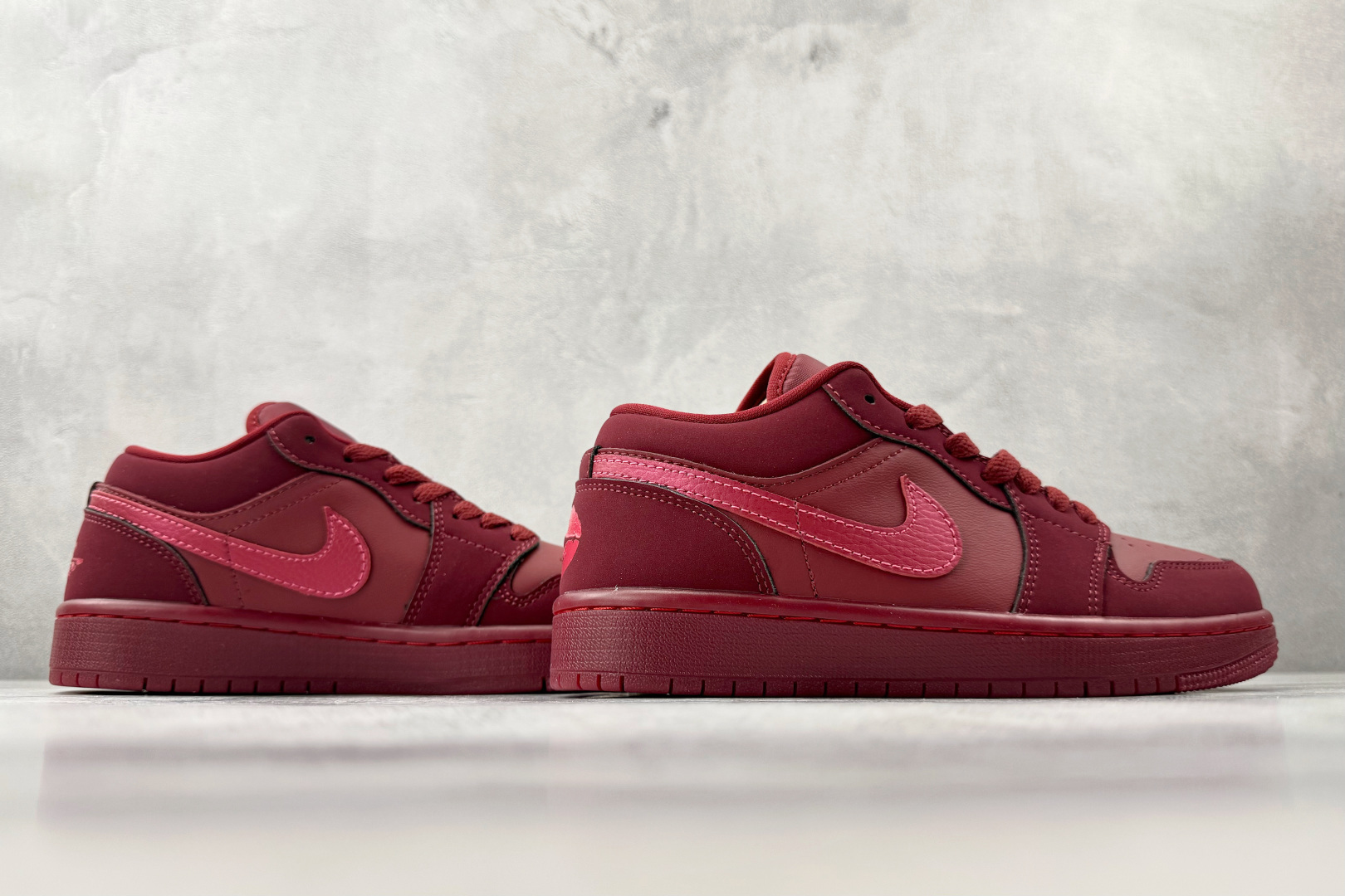 Jordan Air Jordan 1 SE Valentine's Day情人节限定 口红印花 红色 IB7012-600-High Quatity Cheap Brand wholesale wholesaler seller Clothes Bags handbags Sneakers Top Fashion Clothing Shoes from China Factory Chinese suppliers best Quality Beautiful Price Jordan Air Jordan 1 SE Valentine's Day情人节限定 口红印花 红色 IB7012-600