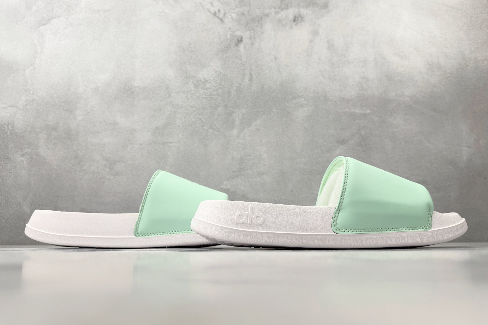 130 alo yoga Unisex it Slide 薄荷绿 58016838-Chinese UA Cheap High Quatity Brand Clothes Bags handbags Sneakers wholesale wholesaler seller from China Factory suppliers Fashion Clothing Shoes best Quality Beautiful Price 130 alo yoga Unisex it Slide 薄荷绿 58016838