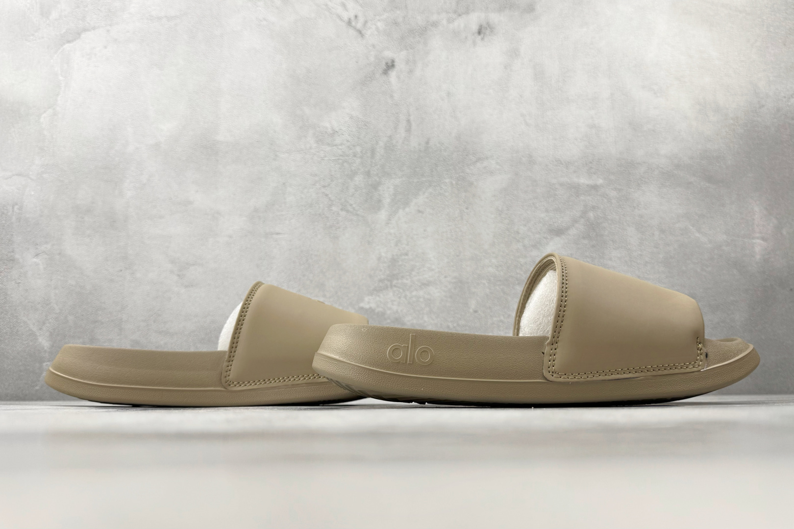 130 alo yoga Unisex it Slide 卡其 58016846
