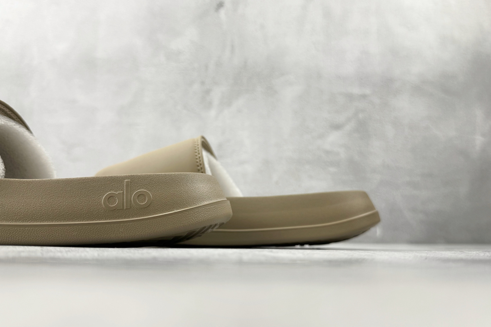 130 alo yoga Unisex it Slide 卡其 58016846