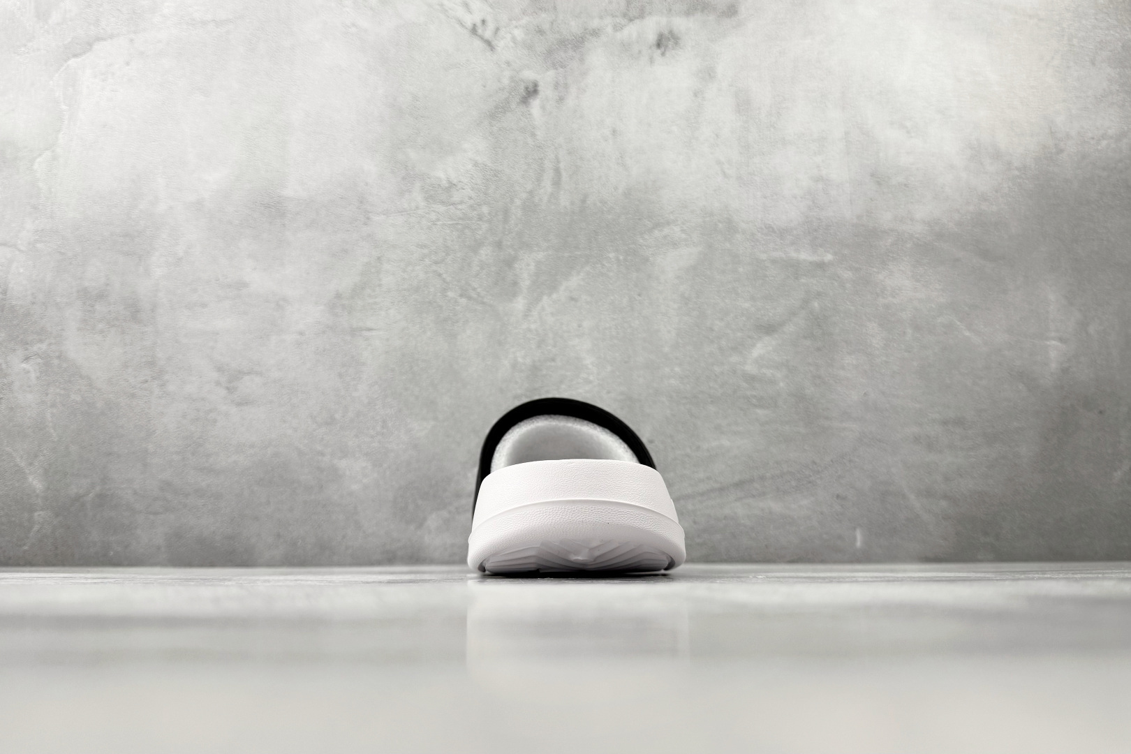 130 alo yoga Unisex it Slide 黑白 58016839 尺码36 36.5 37 38.5 39 40 40.5 41 42 42.5 43 44 44.5 45 46 编码23-Chinese UA Cheap High Quatity Brand Clothes Bags handbags Sneakers wholesale wholesaler seller from China Factory suppliers Fashion Clothing Shoes best Quality Beautiful Price 130 alo yoga Unisex it Slide 黑白 58016839 尺码36 36.5 37 38.5 39 40 40.5 41 42 42.5 43 44 44.5 45 46 编码23