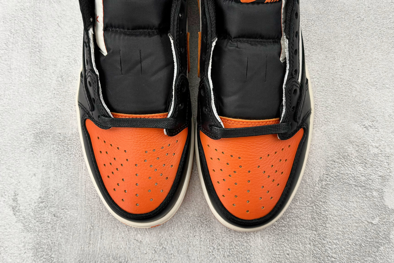 河源 Travis Scott x Jordan Air Jordan 1 黑橙货号：CZ0790 00