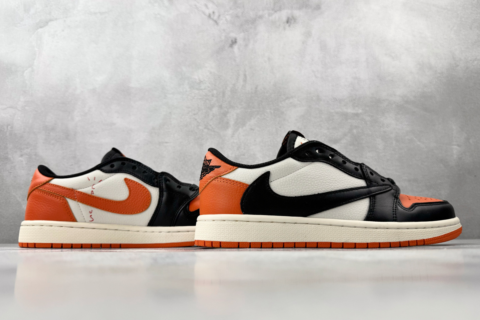河源 Travis Scott x Jordan Air Jordan 1 黑橙货号：CZ0790 00