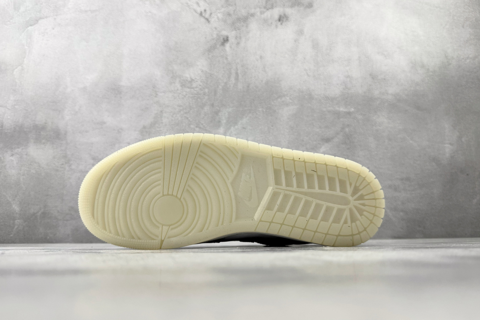 Jordan Air Jordan 1 蓝白 HJ5999-400-Top High Quatity Cheap Sneakers Fashion Clothing Clothes Bags handbags Shoes of all Brand wholesale With The best Quality And Beautiful Price from China Factory Chinese suppliers wholesaler seller Jordan Air Jordan 1 蓝白 HJ5999-400