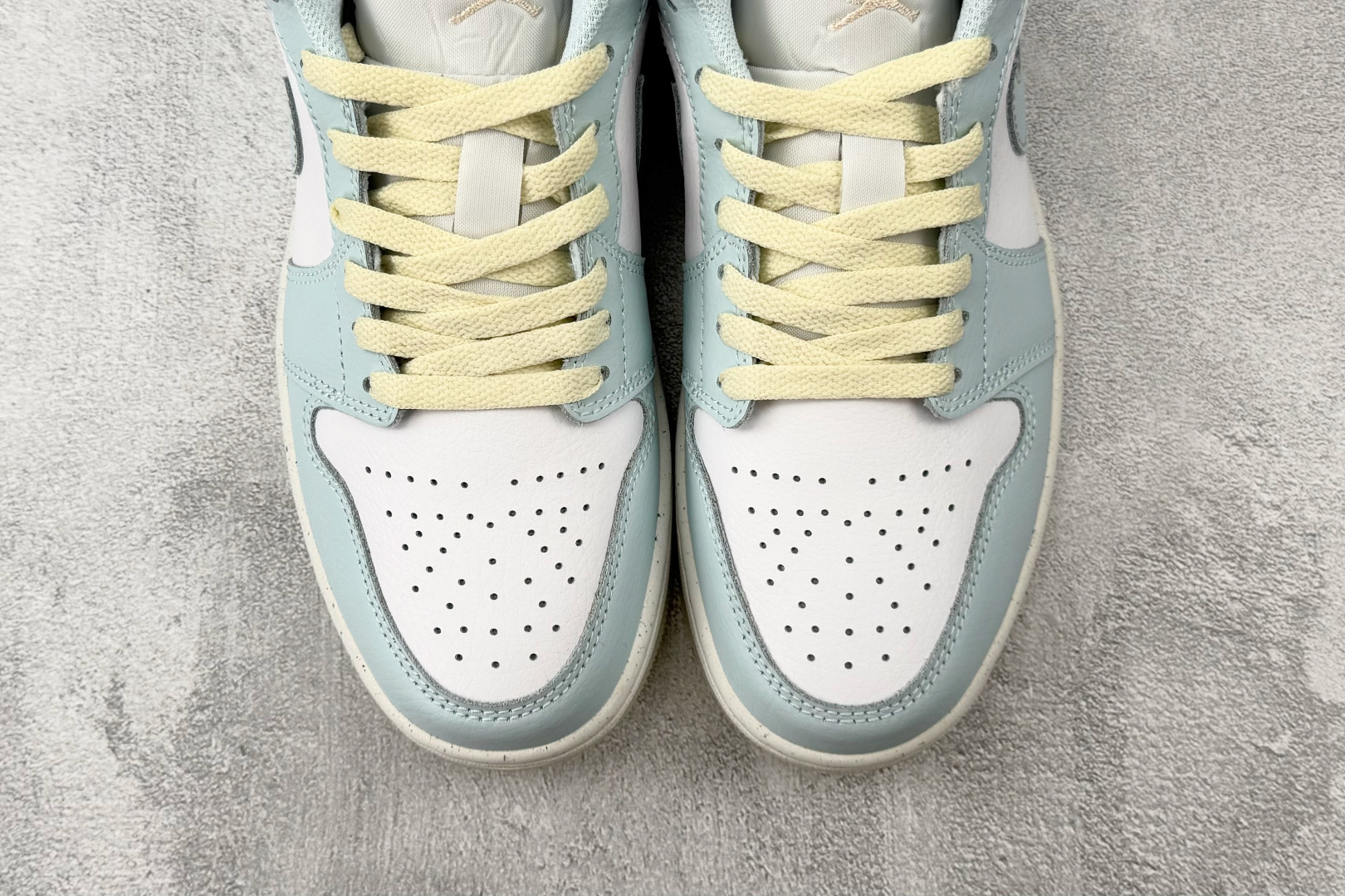 Jordan Air Jordan 1 蓝白 HJ5999-400-Top High Quatity Cheap Sneakers Fashion Clothing Clothes Bags handbags Shoes of all Brand wholesale With The best Quality And Beautiful Price from China Factory Chinese suppliers wholesaler seller Jordan Air Jordan 1 蓝白 HJ5999-400