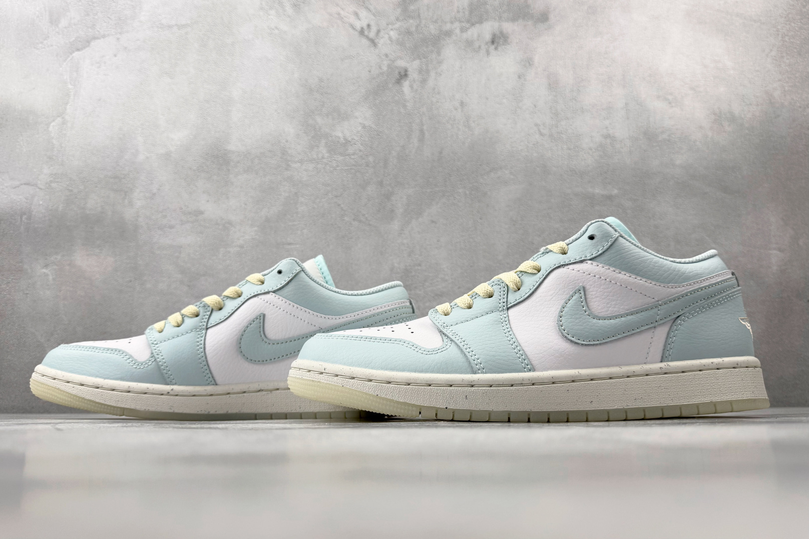 Jordan Air Jordan 1 蓝白 HJ5999-400-Top High Quatity Cheap Sneakers Fashion Clothing Clothes Bags handbags Shoes of all Brand wholesale With The best Quality And Beautiful Price from China Factory Chinese suppliers wholesaler seller Jordan Air Jordan 1 蓝白 HJ5999-400