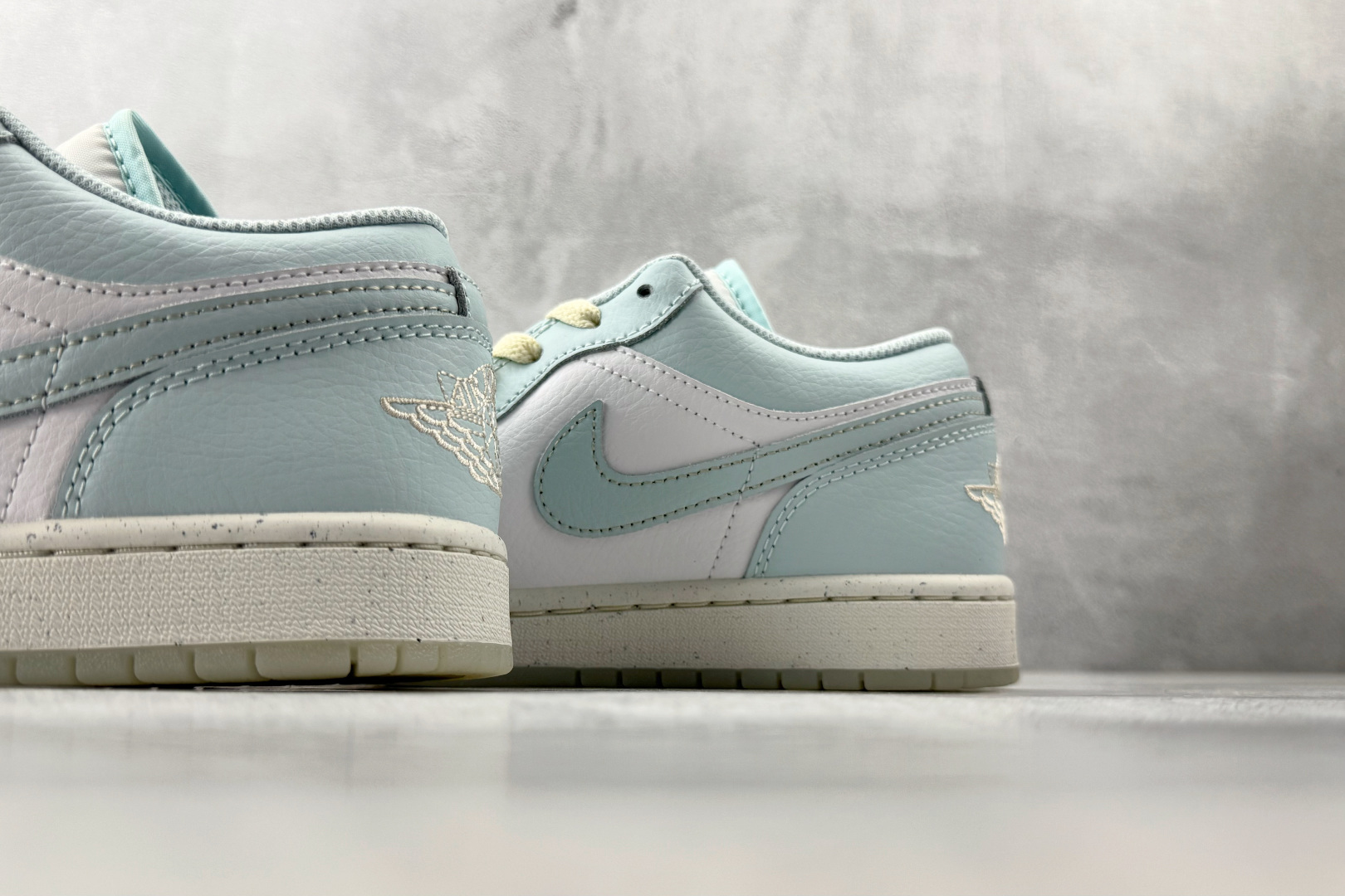 Jordan Air Jordan 1 蓝白 HJ5999-400-Top High Quatity Cheap Sneakers Fashion Clothing Clothes Bags handbags Shoes of all Brand wholesale With The best Quality And Beautiful Price from China Factory Chinese suppliers wholesaler seller Jordan Air Jordan 1 蓝白 HJ5999-400