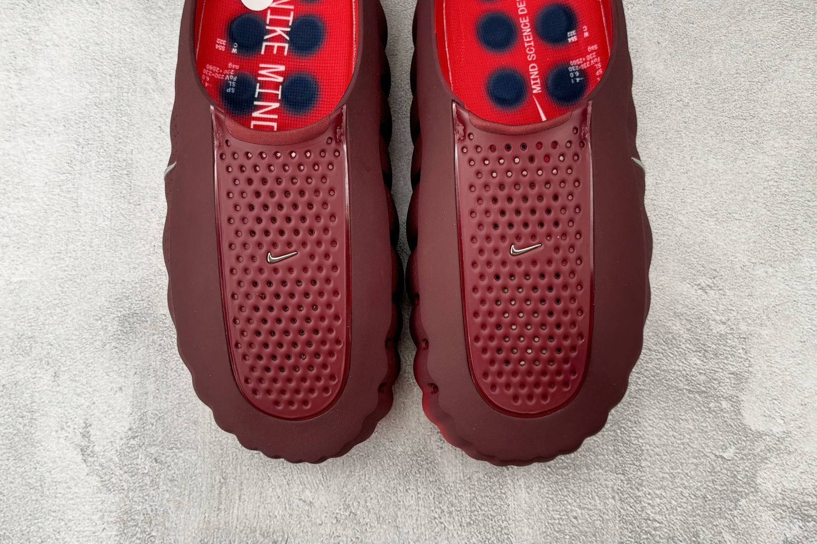 N 版  东南亚订单  Nike Mind 001 深红 货号：HQ4307-601 尺码：36 36.5 37.5 3