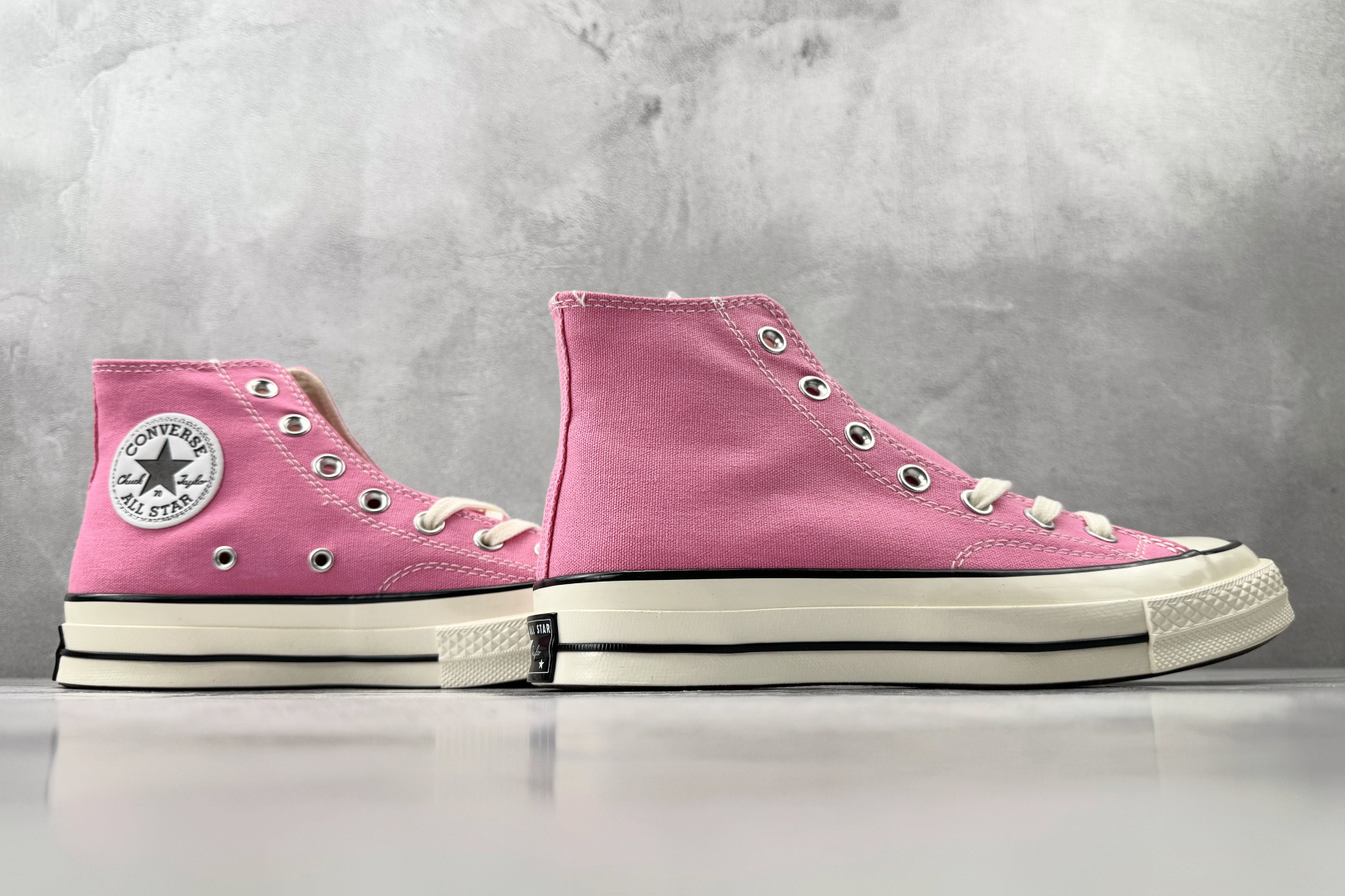 Converse Chuck 70 all star chuck hi 经典常青款 高帮 帆布鞋 男女同款 粉色 164947C-Top High Quatity Cheap Sneakers Fashion Clothing Clothes Bags handbags Shoes of all Brand wholesale With The best Quality And Beautiful Price from China Factory Chinese suppliers wholesaler seller Converse Chuck 70 all star chuck hi 经典常青款 高帮 帆布鞋 男女同款 粉色 164947C