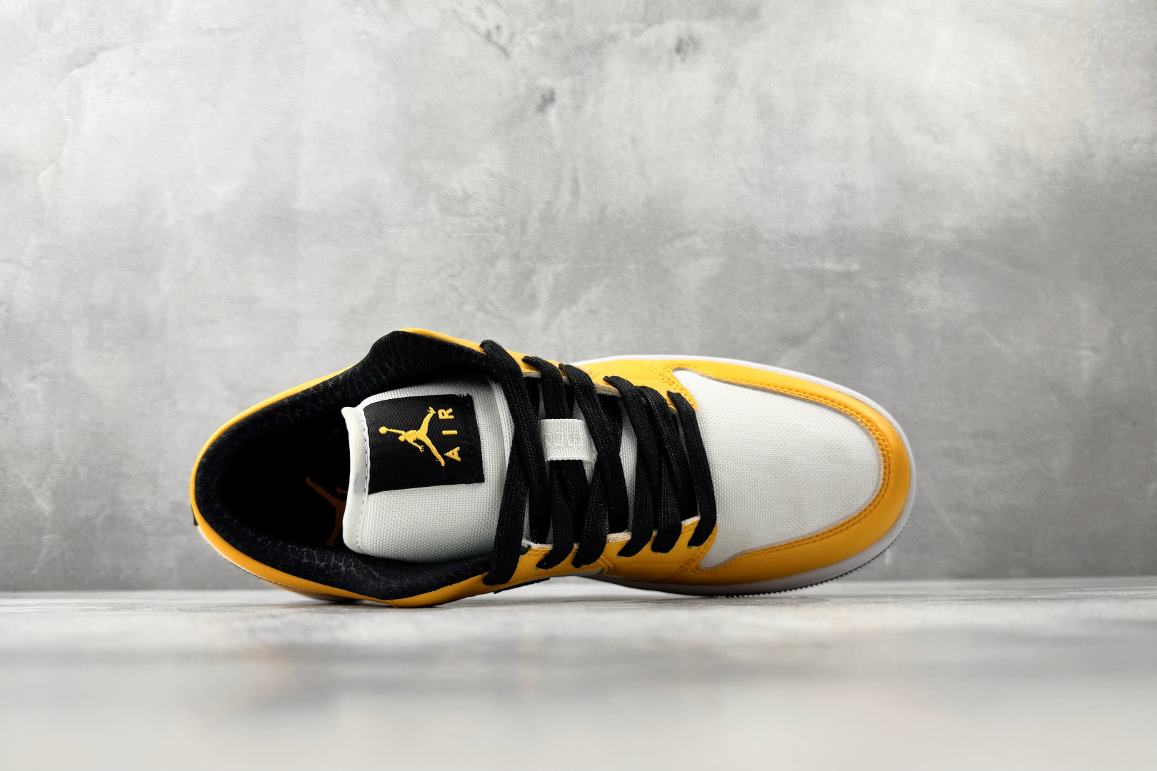 平台爆款 Jordan Air Jordan 1 low ”laser orange” 湖人 白橙 CZ4776-107-Top High Quatity Cheap Sneakers Fashion Clothing Clothes Bags handbags Shoes of all Brand wholesale With The best Quality And Beautiful Price from China Factory Chinese suppliers wholesaler seller 平台爆款 Jordan Air Jordan 1 low ”laser orange” 湖人 白橙 CZ4776-107