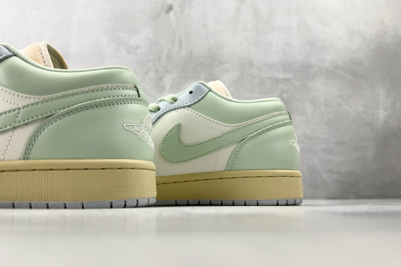 Jordan Air Jordan 1 蓝绿 DC0774-108-Top High Quatity Cheap Sneakers Fashion Clothing Clothes Bags handbags Shoes of all Brand wholesale With The best Quality And Beautiful Price from China Factory Chinese suppliers wholesaler seller Jordan Air Jordan 1 蓝绿 DC0774-108