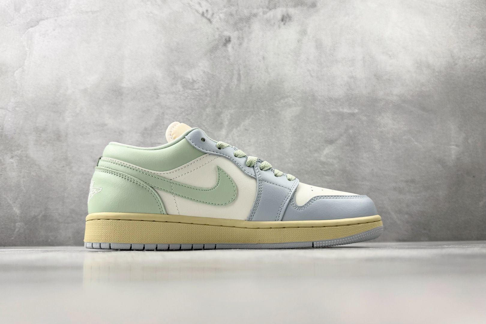 Jordan Air Jordan 1 蓝绿 DC0774-108-Top High Quatity Cheap Sneakers Fashion Clothing Clothes Bags handbags Shoes of all Brand wholesale With The best Quality And Beautiful Price from China Factory Chinese suppliers wholesaler seller Jordan Air Jordan 1 蓝绿 DC0774-108