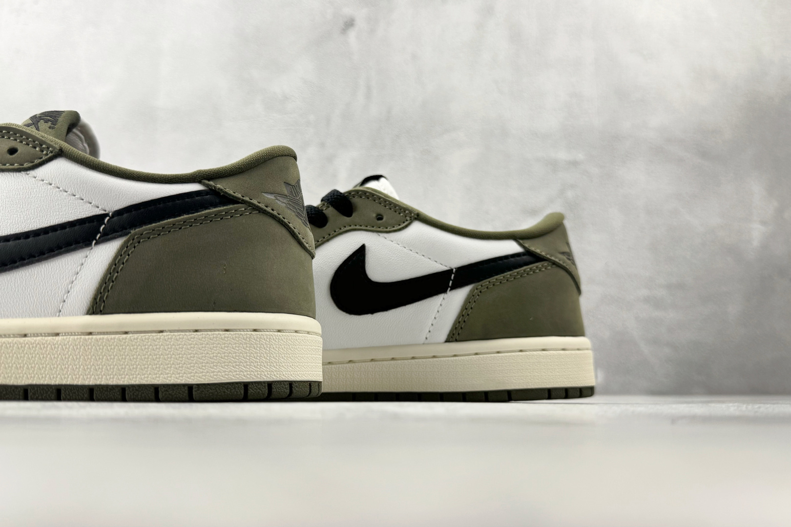 顶级Jordan Air Jordan 1 Retro Low 橄榄绿 HQ6998-200-Top High Quatity Cheap Sneakers Fashion Clothing Clothes Bags handbags Shoes of all Brand wholesale With The best Quality And Beautiful Price from China Factory Chinese suppliers wholesaler seller 顶级Jordan Air Jordan 1 Retro Low 橄榄绿 HQ6998-200