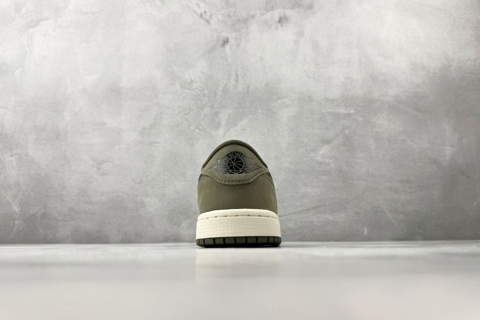 顶级Jordan Air Jordan 1 Retro Low 橄榄绿 HQ6998-200-Top High Quatity Cheap Sneakers Fashion Clothing Clothes Bags handbags Shoes of all Brand wholesale With The best Quality And Beautiful Price from China Factory Chinese suppliers wholesaler seller 顶级Jordan Air Jordan 1 Retro Low 橄榄绿 HQ6998-200