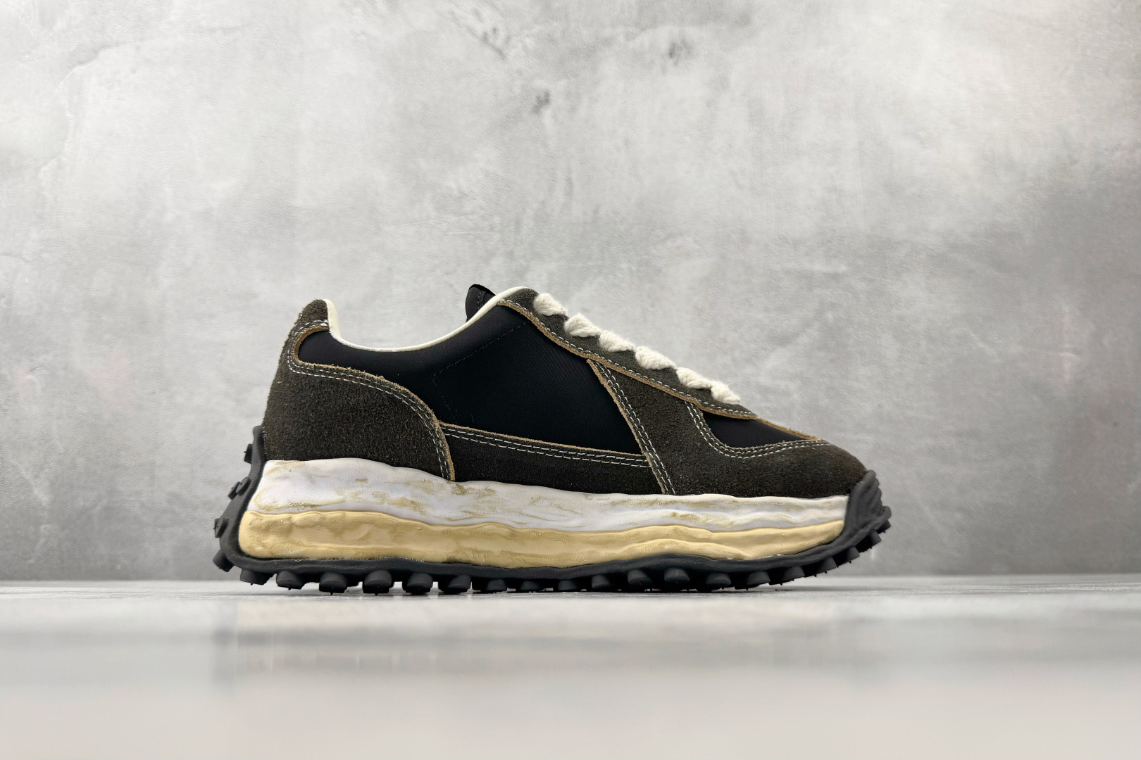250 MIHARA YASUHIRO三原康裕 Rally 黑棕 A15FW709-Chinese UA Cheap High Quatity Brand Clothes Bags handbags Sneakers wholesale wholesaler seller from China Factory suppliers Fashion Clothing Shoes best Quality Beautiful Price 250 MIHARA YASUHIRO三原康裕 Rally 黑棕 A15FW709