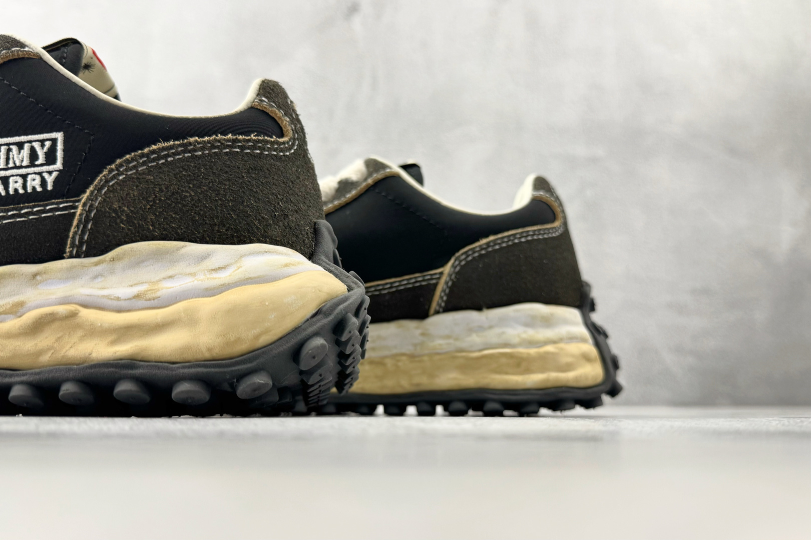 250 MIHARA YASUHIRO三原康裕 Rally 黑棕 A15FW709-Chinese UA Cheap High Quatity Brand Clothes Bags handbags Sneakers wholesale wholesaler seller from China Factory suppliers Fashion Clothing Shoes best Quality Beautiful Price 250 MIHARA YASUHIRO三原康裕 Rally 黑棕 A15FW709