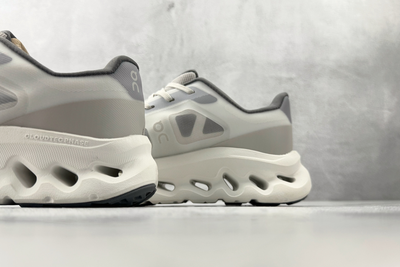 180 On Cloudtilt Remix 白色 3MG1027-Chinese UA Cheap High Quatity Brand Clothes Bags handbags Sneakers wholesale wholesaler seller from China Factory suppliers Fashion Clothing Shoes best Quality Beautiful Price 180 On Cloudtilt Remix 白色 3MG1027