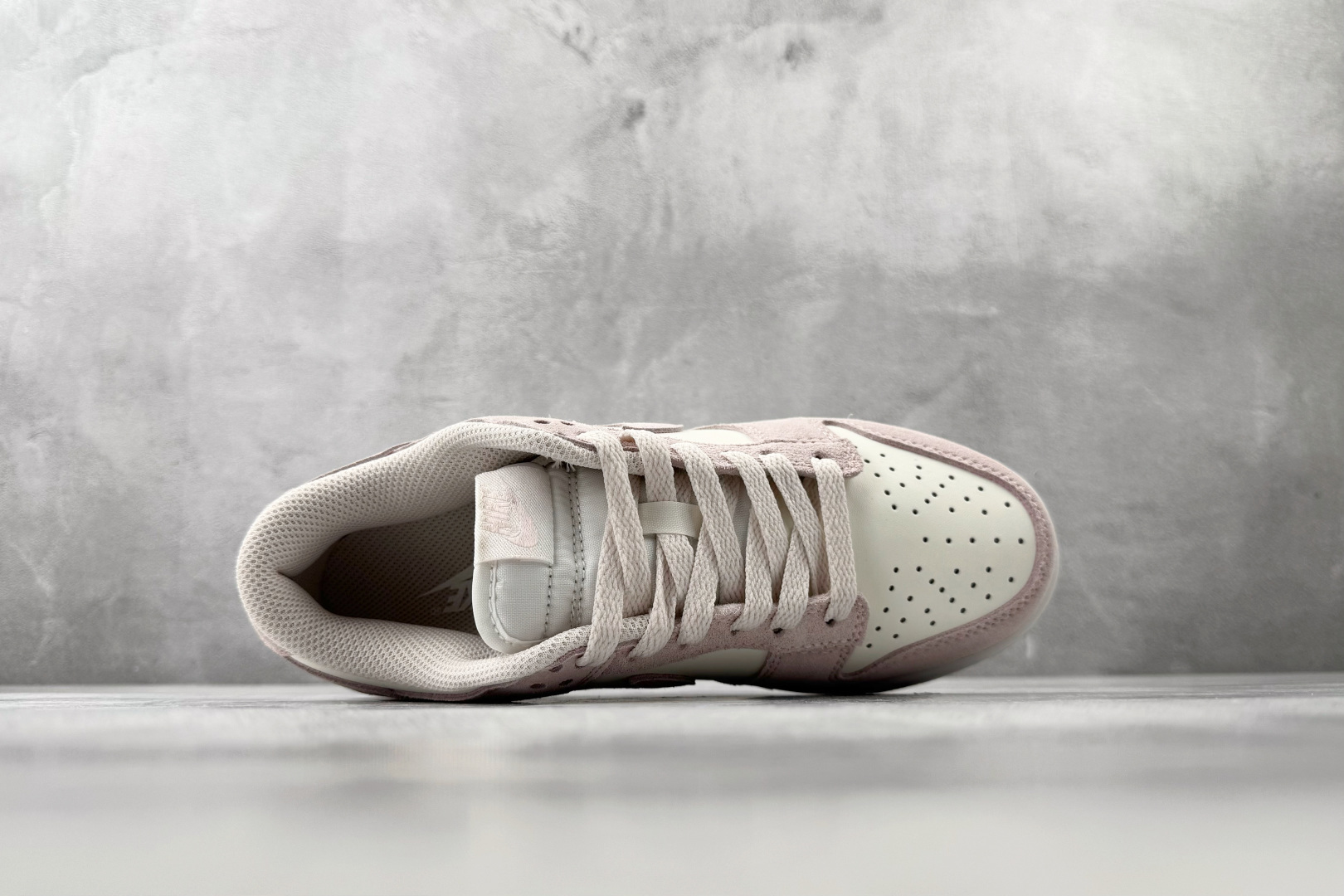 Nike Dunk Low 白粉 IO4244-100