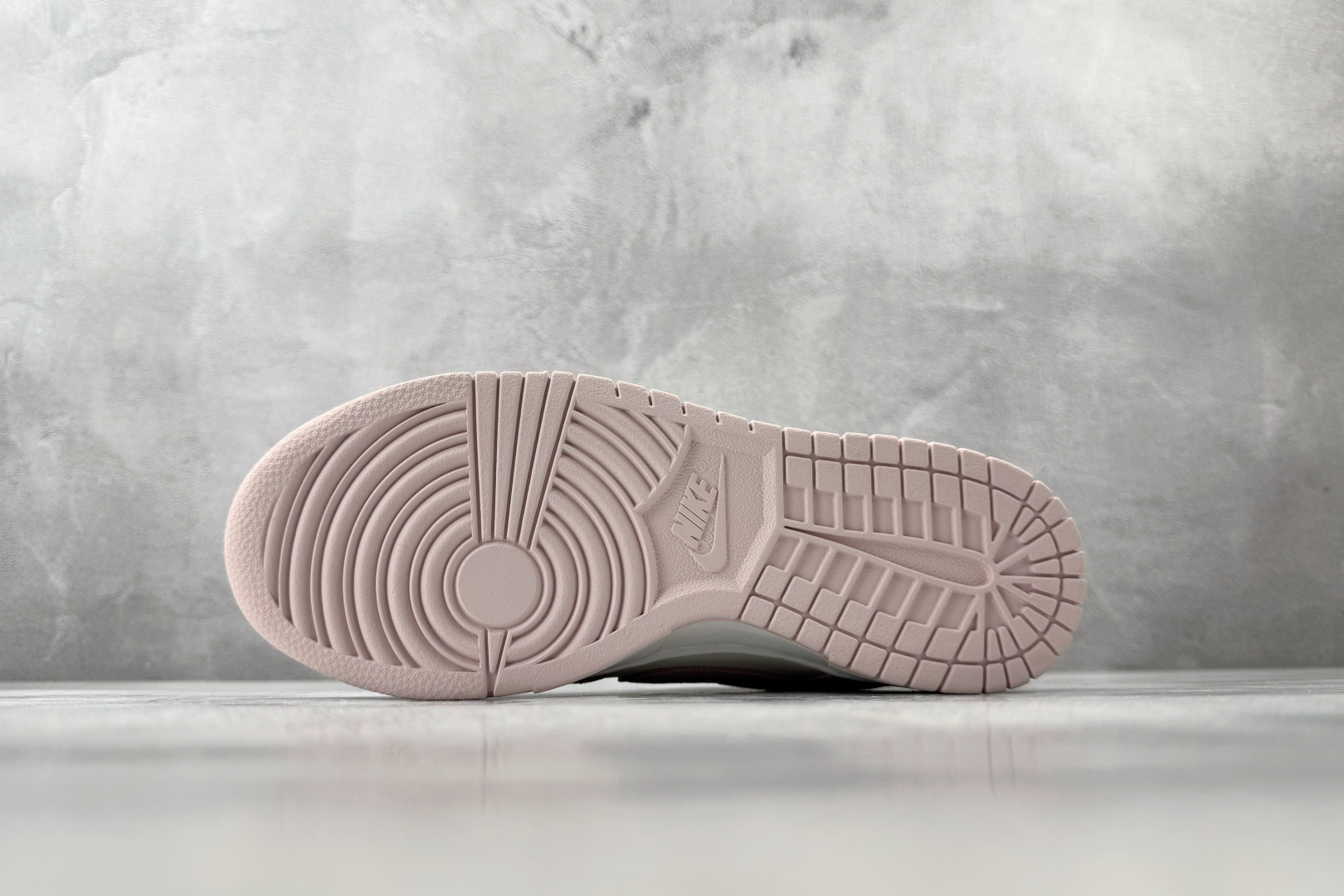Nike Dunk Low 白粉 IO4244-100