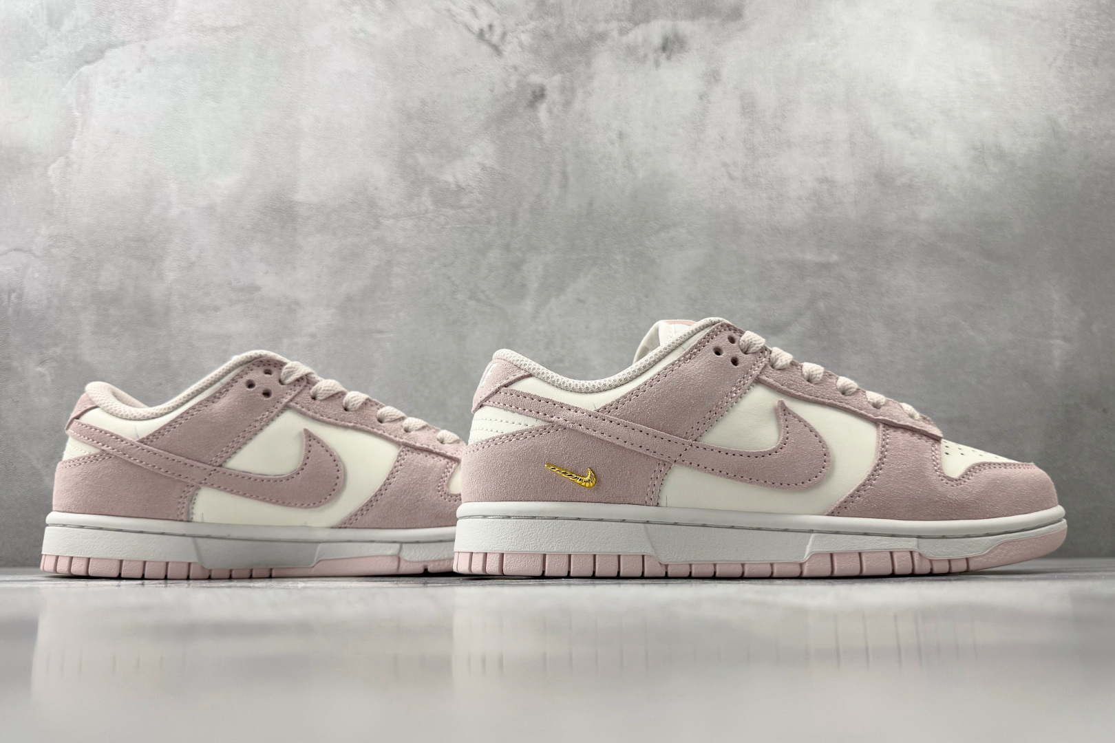 Nike Dunk Low 白粉 IO4244-100