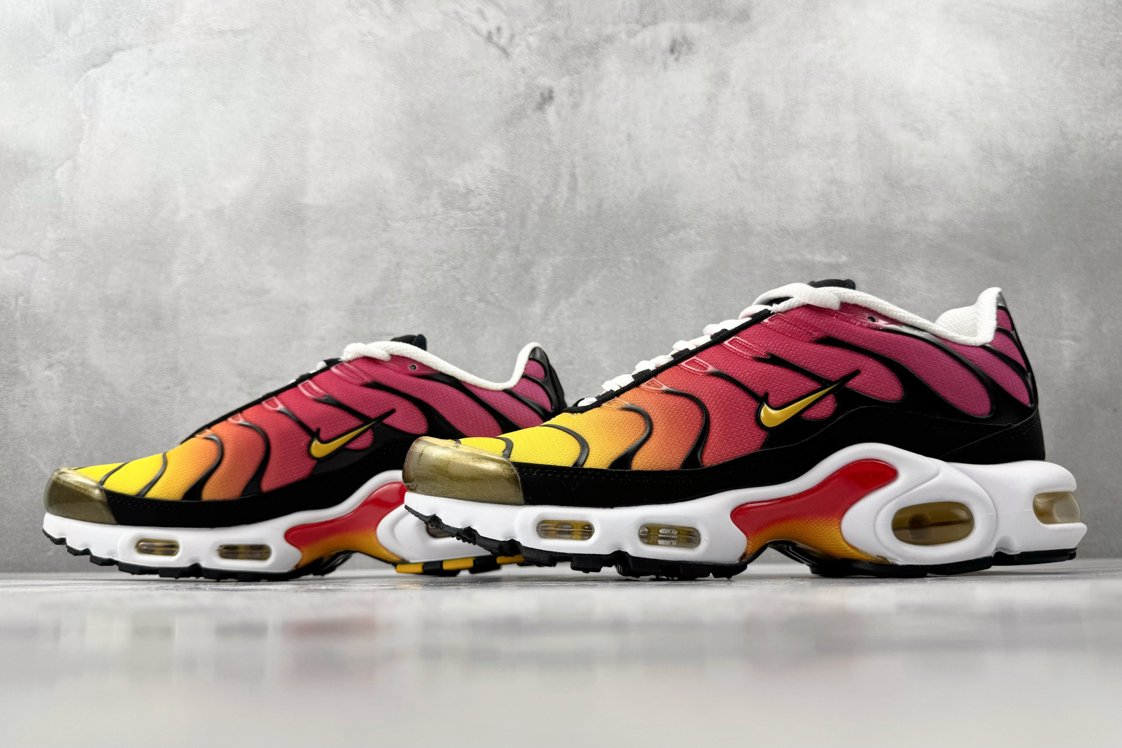 Nike Air Max Plus 黄红 DX0755-600
