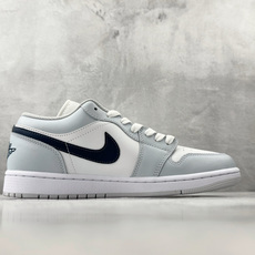 OT纯原 Jordan Air Jordan 1 Low 浅蓝白货号:-400尺码:35.5 36 36 OT纯原 Jordan Air Jordan 1 Low 浅蓝白货号:-400尺码:35.5 36 36