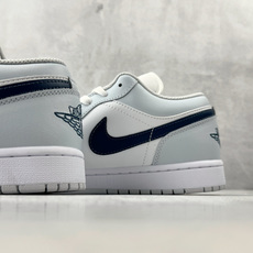 OT纯原 Jordan Air Jordan 1 Low 浅蓝白货号:-400尺码:35.5 36 36 OT纯原 Jordan Air Jordan 1 Low 浅蓝白货号:-400尺码:35.5 36 36