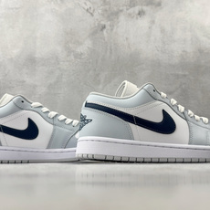OT纯原 Jordan Air Jordan 1 Low 浅蓝白货号:-400尺码:35.5 36 36 OT纯原 Jordan Air Jordan 1 Low 浅蓝白货号:-400尺码:35.5 36 36
