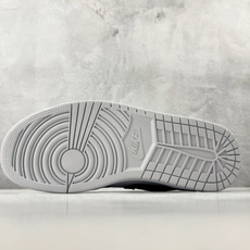 OT纯原 Jordan Air Jordan 1 Low 浅蓝白货号:-400尺码:35.5 36 36 OT纯原 Jordan Air Jordan 1 Low 浅蓝白货号:-400尺码:35.5 36 36