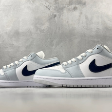 OT纯原 Jordan Air Jordan 1 Low 浅蓝白货号:-400尺码:35.5 36 36 OT纯原 Jordan Air Jordan 1 Low 浅蓝白货号:-400尺码:35.5 36 36