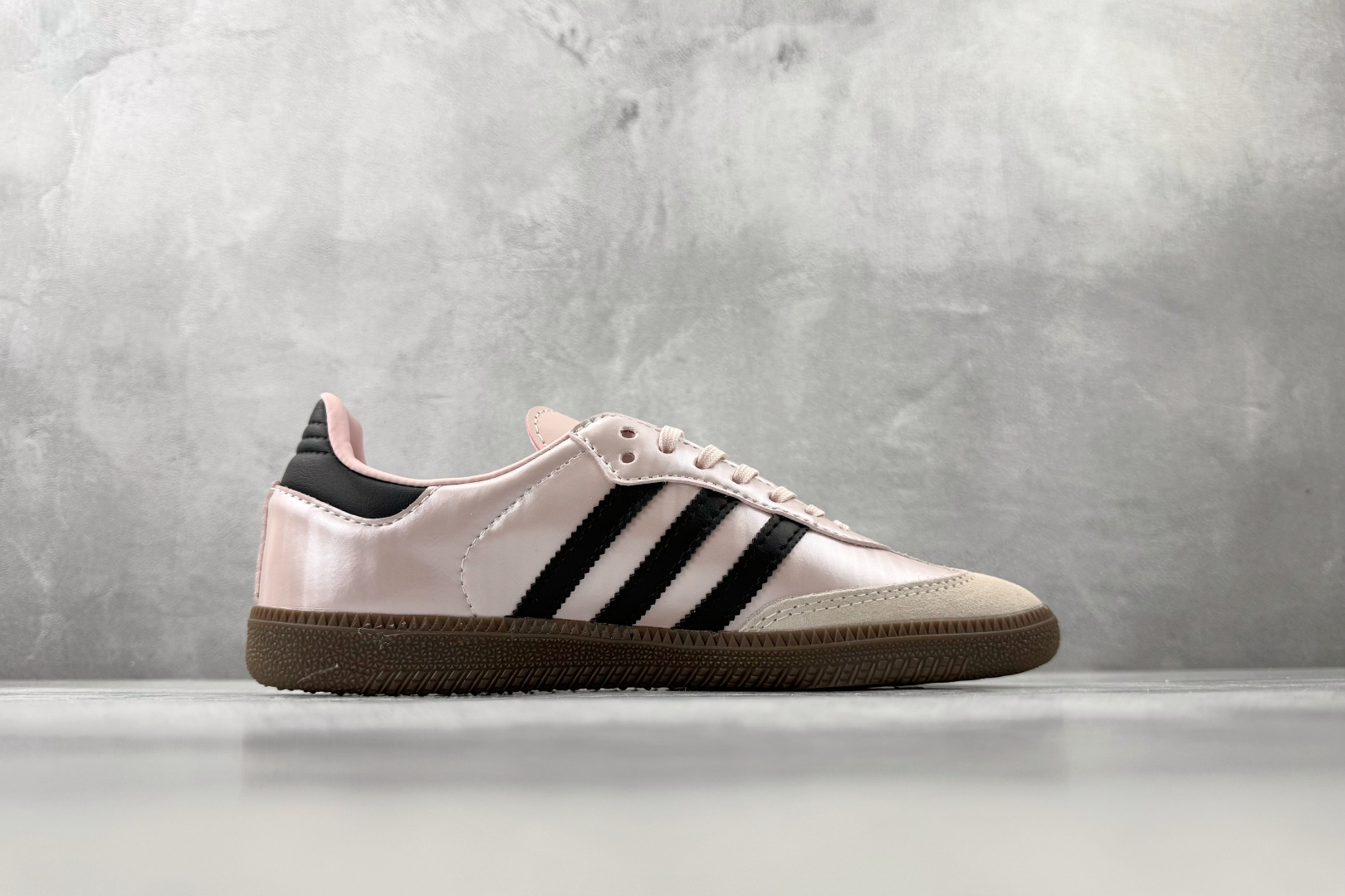 160 出口订单 adidas originals SAMBA 粉黑 KJ4305-Chinese UA Cheap High Quatity Brand Clothes Bags handbags Sneakers wholesale wholesaler seller from China Factory suppliers Fashion Clothing Shoes best Quality Beautiful Price 160 出口订单 adidas originals SAMBA 粉黑 KJ4305
