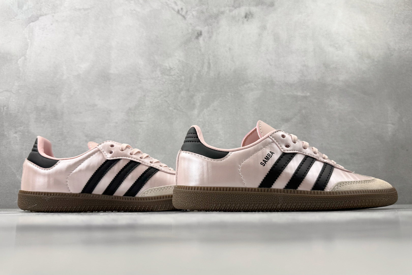 160 出口订单 adidas originals SAMBA 粉黑 KJ4305-Chinese UA Cheap High Quatity Brand Clothes Bags handbags Sneakers wholesale wholesaler seller from China Factory suppliers Fashion Clothing Shoes best Quality Beautiful Price 160 出口订单 adidas originals SAMBA 粉黑 KJ4305