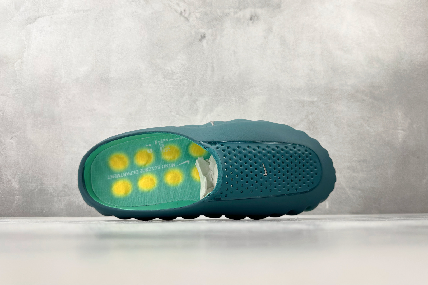 N 版 东南亚订单 Nike Mind 001 晶洞蓝绿 货号:HQ4307-301 尺码:36 36.5 37.5 N 版 东南亚订单 Nike Mind 001 晶洞蓝绿 货号:HQ4307-301 尺码:36 36.5 37.5