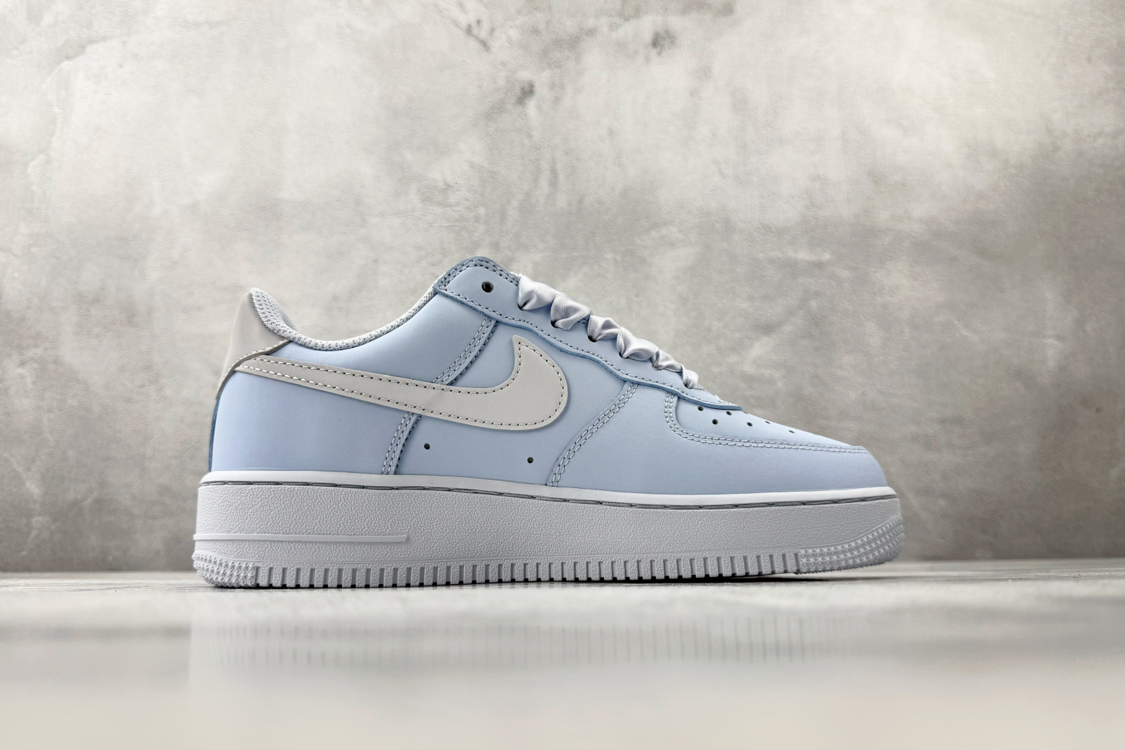 Nike Air Force 1 Retro Premium 蓝淡灰 IR0871-400-Top High Quatity Cheap Sneakers Fashion Clothing Clothes Bags handbags Shoes of all Brand wholesale With The best Quality And Beautiful Price from China Factory Chinese suppliers wholesaler seller Nike Air Force 1 Retro Premium 蓝淡灰 IR0871-400