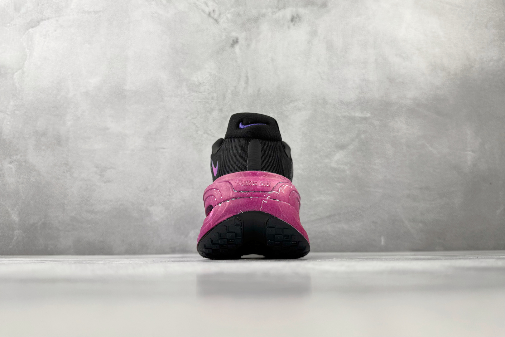 Nike Vomero Vomero Premium 黑蓝 HM5903-503-Top High Quatity Cheap Sneakers Fashion Clothing Clothes Bags handbags Shoes of all Brand wholesale With The best Quality And Beautiful Price from China Factory Chinese suppliers wholesaler seller Nike Vomero Vomero Premium 黑蓝 HM5903-503