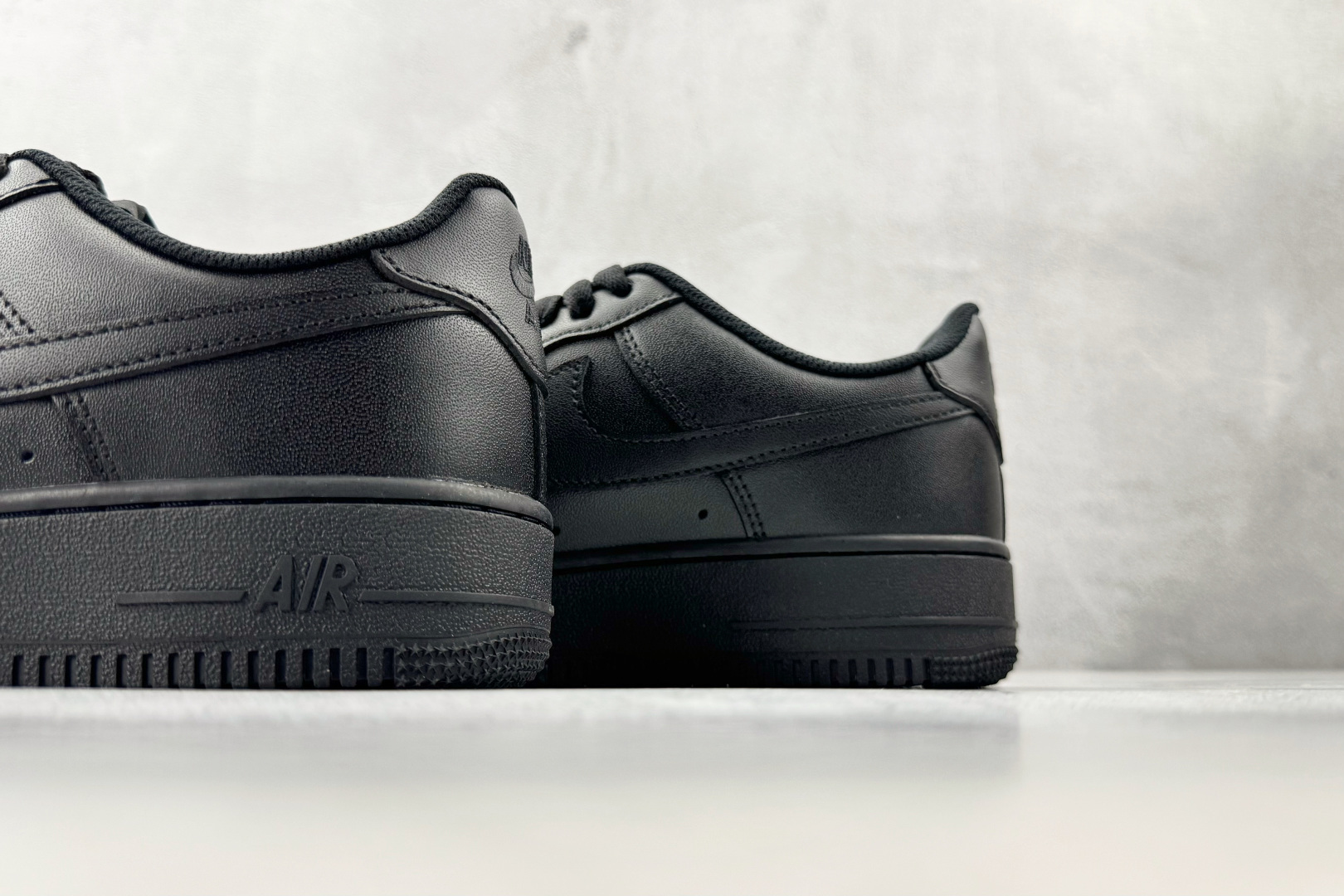 原厂皮 Nike Air Force 1'07 纯黑 黑武士 CW2288-001-Top High Quatity Cheap Sneakers Fashion Clothing Clothes Bags handbags Shoes of all Brand wholesale With The best Quality And Beautiful Price from China Factory Chinese suppliers wholesaler seller 原厂皮 Nike Air Force 1'07 纯黑 黑武士 CW2288-001