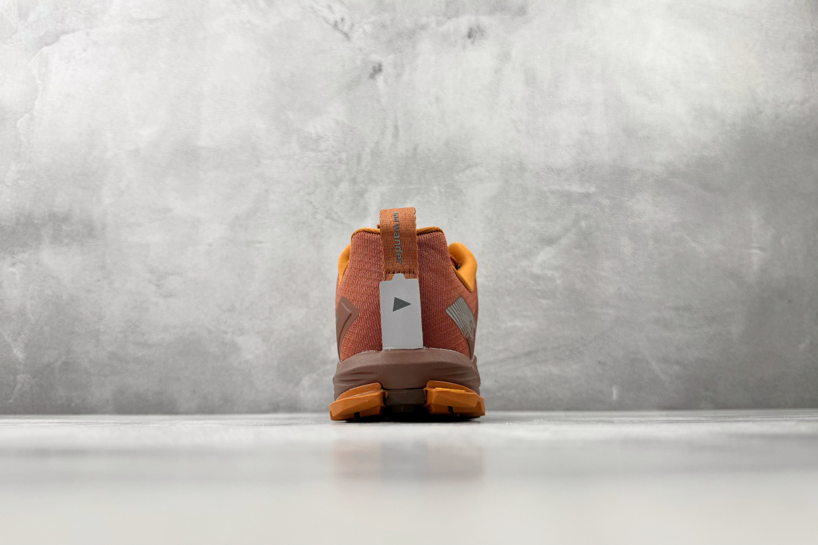 平台专供 Altra Lone Peak 9 分化红 AL0A85TR660