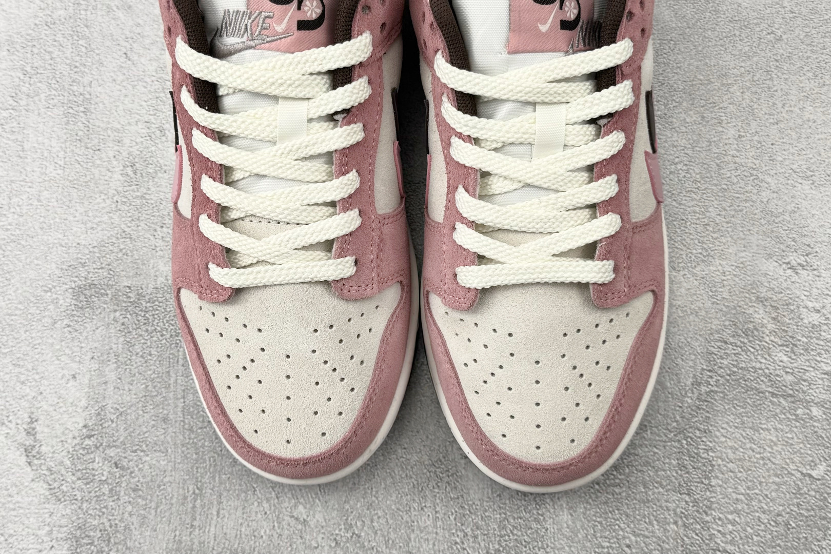 Nike Dunk Low Double Swoosh 粉色 HV1799-161-Top High Quatity Cheap Sneakers Fashion Clothing Clothes Bags handbags Shoes of all Brand wholesale With The best Quality And Beautiful Price from China Factory Chinese suppliers wholesaler seller Nike Dunk Low Double Swoosh 粉色 HV1799-161