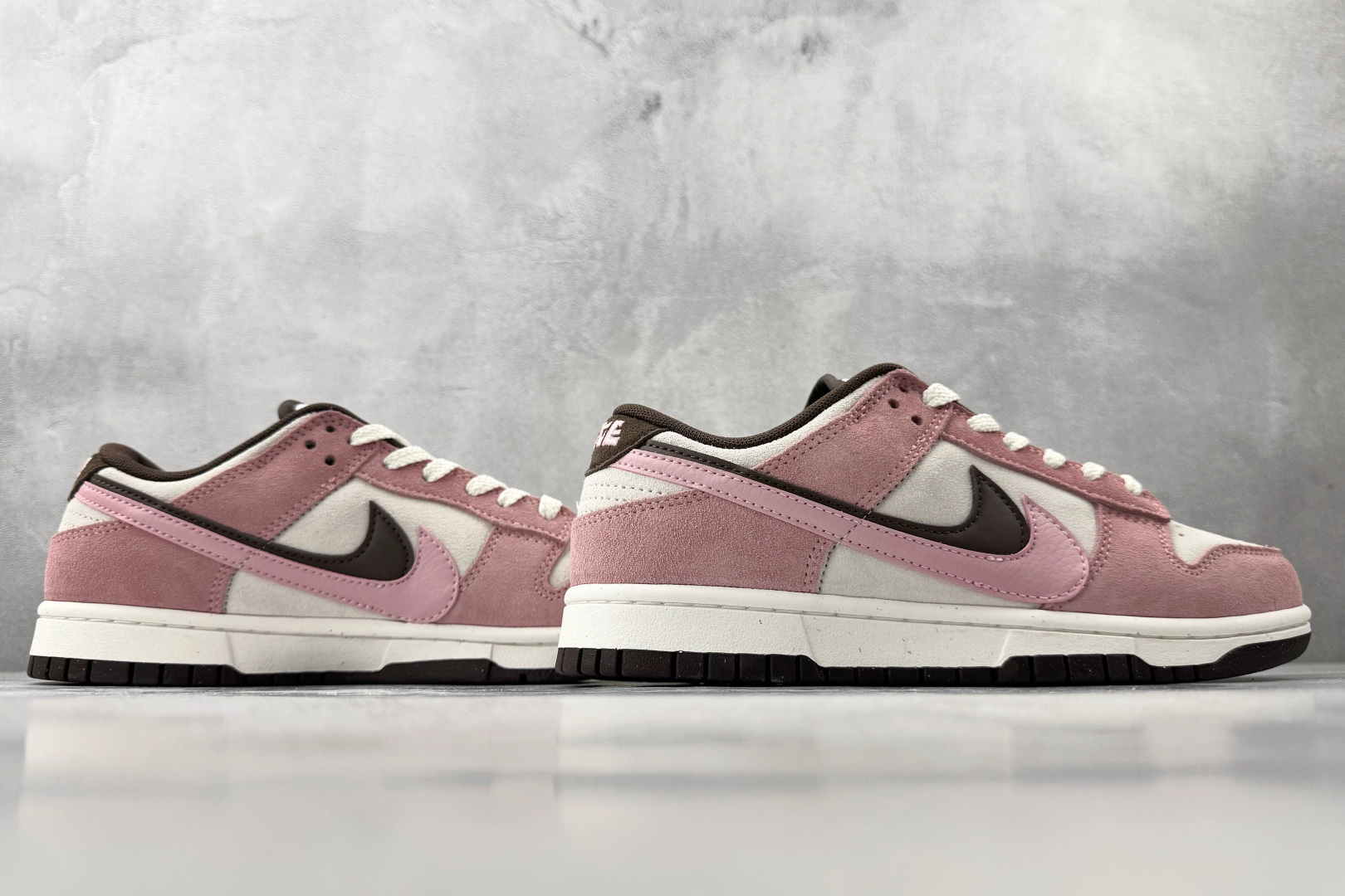 Nike Dunk Low Double Swoosh 粉色 HV1799-161-Top High Quatity Cheap Sneakers Fashion Clothing Clothes Bags handbags Shoes of all Brand wholesale With The best Quality And Beautiful Price from China Factory Chinese suppliers wholesaler seller Nike Dunk Low Double Swoosh 粉色 HV1799-161