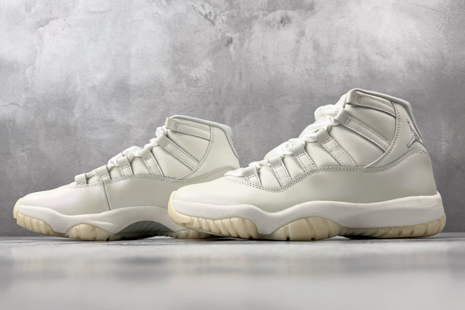 Jordan Air Jordan 11 RETRO Pearl 珍珠白 AR0715-110-Top High Quatity Cheap Sneakers Fashion Clothing Clothes Bags handbags Shoes of all Brand wholesale With The best Quality And Beautiful Price from China Factory Chinese suppliers wholesaler seller Jordan Air Jordan 11 RETRO Pearl 珍珠白 AR0715-110