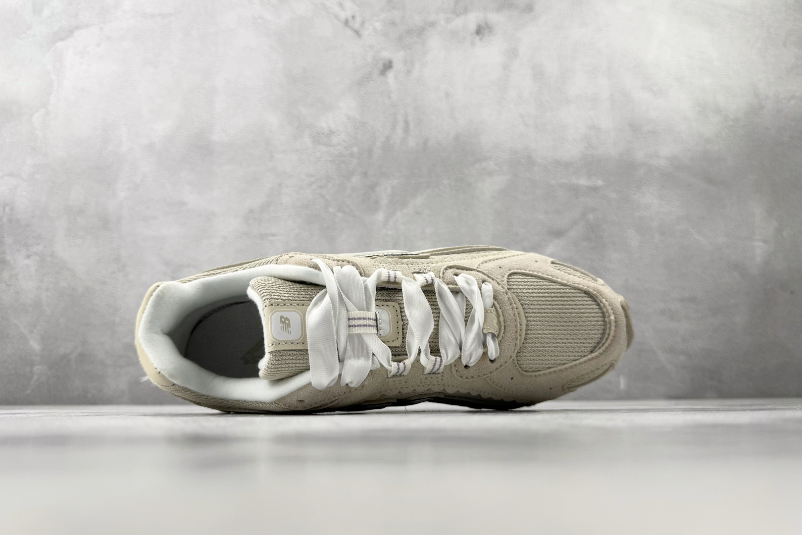 纯原出品 New Balance 204L灰白 U204L2-Top High Quatity Cheap Sneakers Fashion Clothing Clothes Bags handbags Shoes of all Brand wholesale With The best Quality And Beautiful Price from China Factory Chinese suppliers wholesaler seller 纯原出品 New Balance 204L灰白 U204L2