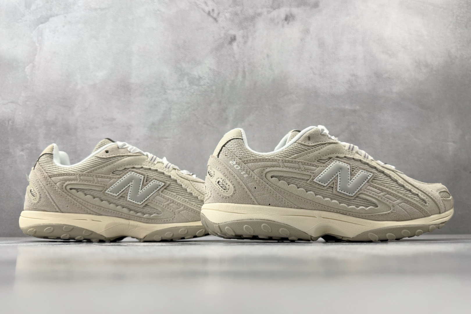 纯原出品 New Balance 204L灰白 U204L2-Top High Quatity Cheap Sneakers Fashion Clothing Clothes Bags handbags Shoes of all Brand wholesale With The best Quality And Beautiful Price from China Factory Chinese suppliers wholesaler seller 纯原出品 New Balance 204L灰白 U204L2