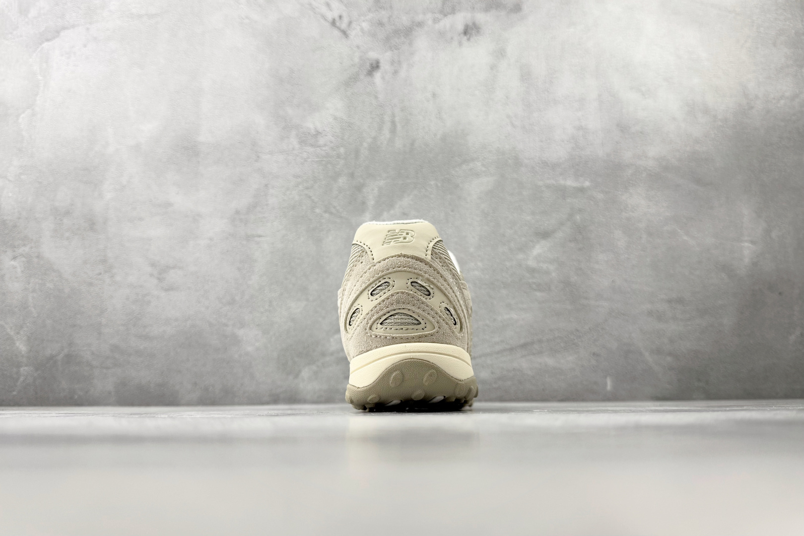 纯原出品 New Balance 204L灰白 U204L2-Top High Quatity Cheap Sneakers Fashion Clothing Clothes Bags handbags Shoes of all Brand wholesale With The best Quality And Beautiful Price from China Factory Chinese suppliers wholesaler seller 纯原出品 New Balance 204L灰白 U204L2