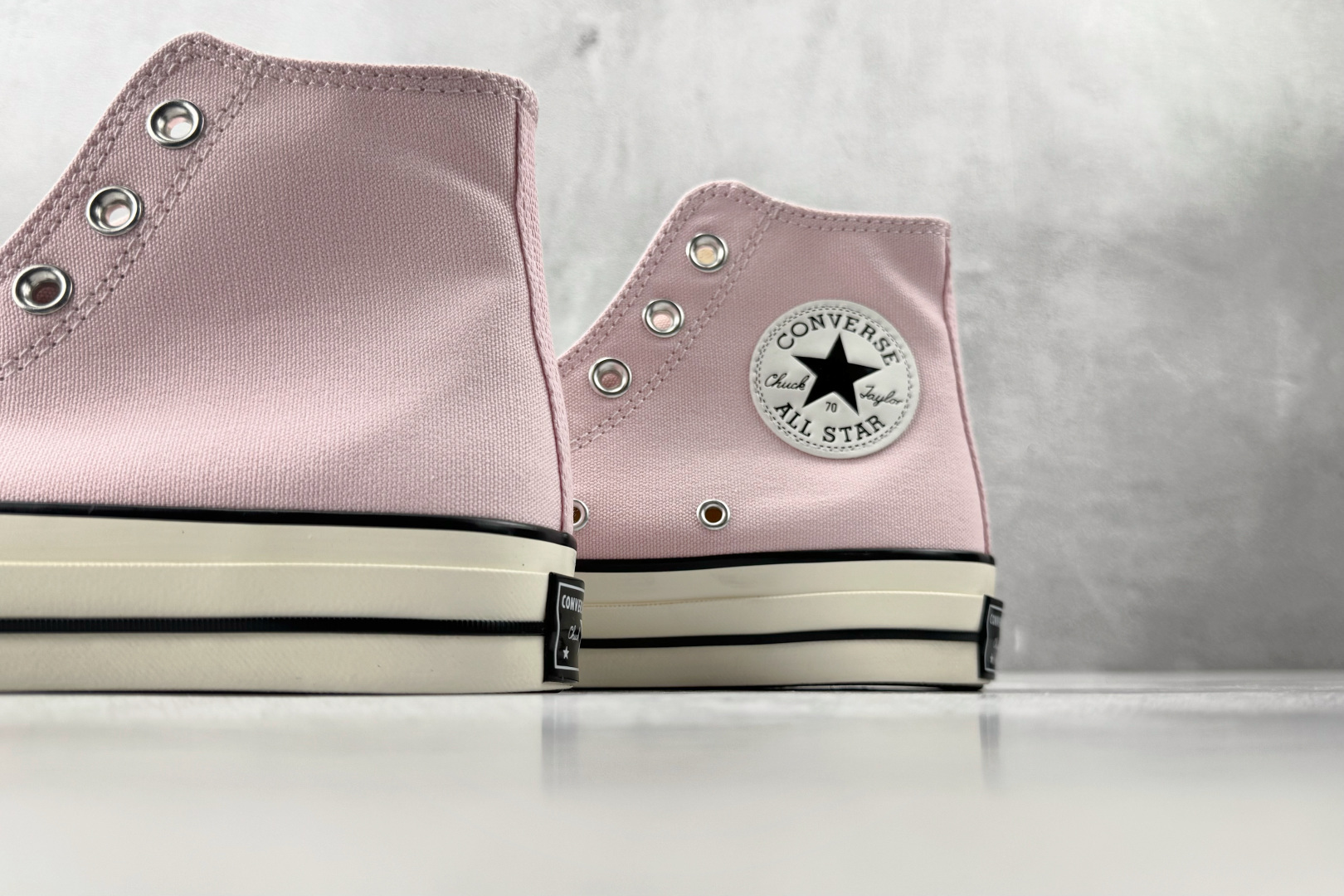 Converse Chuck 70 all star chuck hi 经典常青款 高帮 帆布鞋 男女同款 樱花粉 A10527C-Top High Quatity Cheap Sneakers Fashion Clothing Clothes Bags handbags Shoes of all Brand wholesale With The best Quality And Beautiful Price from China Factory Chinese suppliers wholesaler seller Converse Chuck 70 all star chuck hi 经典常青款 高帮 帆布鞋 男女同款 樱花粉 A10527C