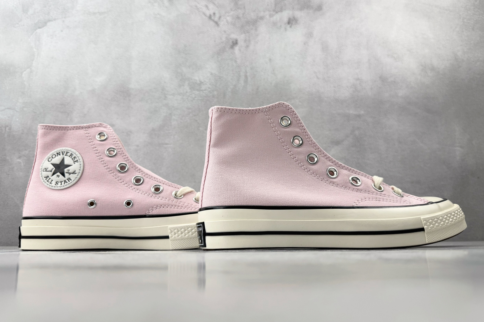 Converse Chuck 70 all star chuck hi 经典常青款 高帮 帆布鞋 男女同款 樱花粉 A10527C-Top High Quatity Cheap Sneakers Fashion Clothing Clothes Bags handbags Shoes of all Brand wholesale With The best Quality And Beautiful Price from China Factory Chinese suppliers wholesaler seller Converse Chuck 70 all star chuck hi 经典常青款 高帮 帆布鞋 男女同款 樱花粉 A10527C
