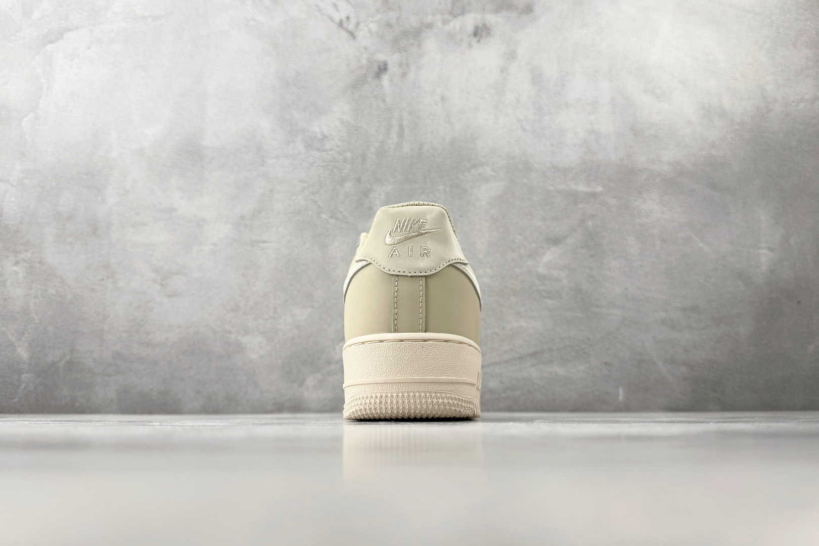 Nike Air Force 1 '07 米白 IR0871-100-Top High Quatity Cheap Sneakers Fashion Clothing Clothes Bags handbags Shoes of all Brand wholesale With The best Quality And Beautiful Price from China Factory Chinese suppliers wholesaler seller Nike Air Force 1 '07 米白 IR0871-100