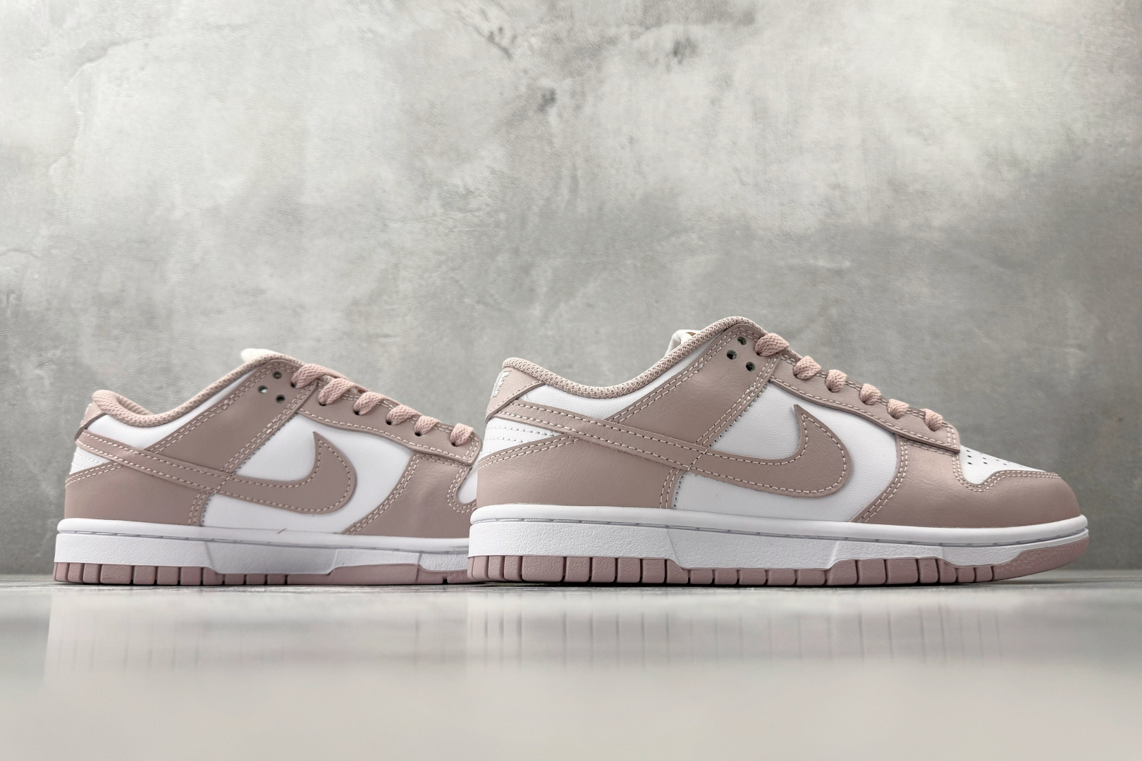 Nike Dunk Low 粉白 IM6572-103-Top High Quatity Cheap Sneakers Fashion Clothing Clothes Bags handbags Shoes of all Brand wholesale With The best Quality And Beautiful Price from China Factory Chinese suppliers wholesaler seller Nike Dunk Low 粉白 IM6572-103